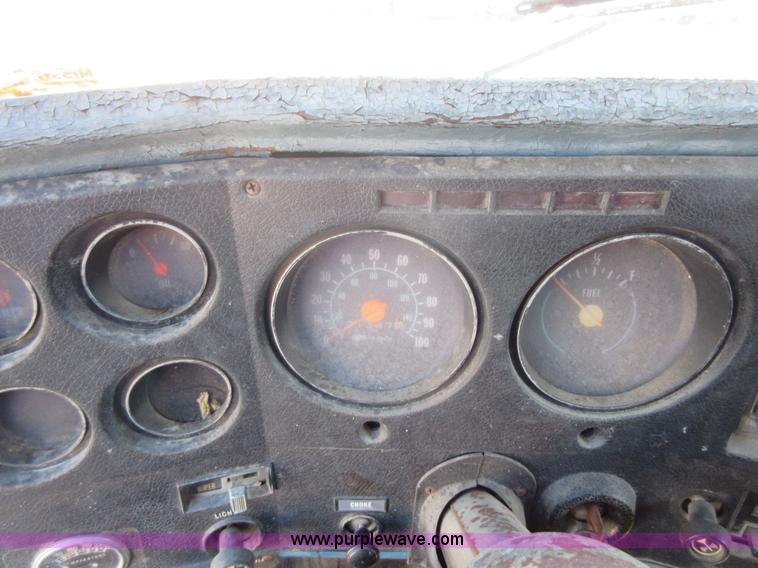 image for item I1931 1976 Chevrolet C60 feed truck