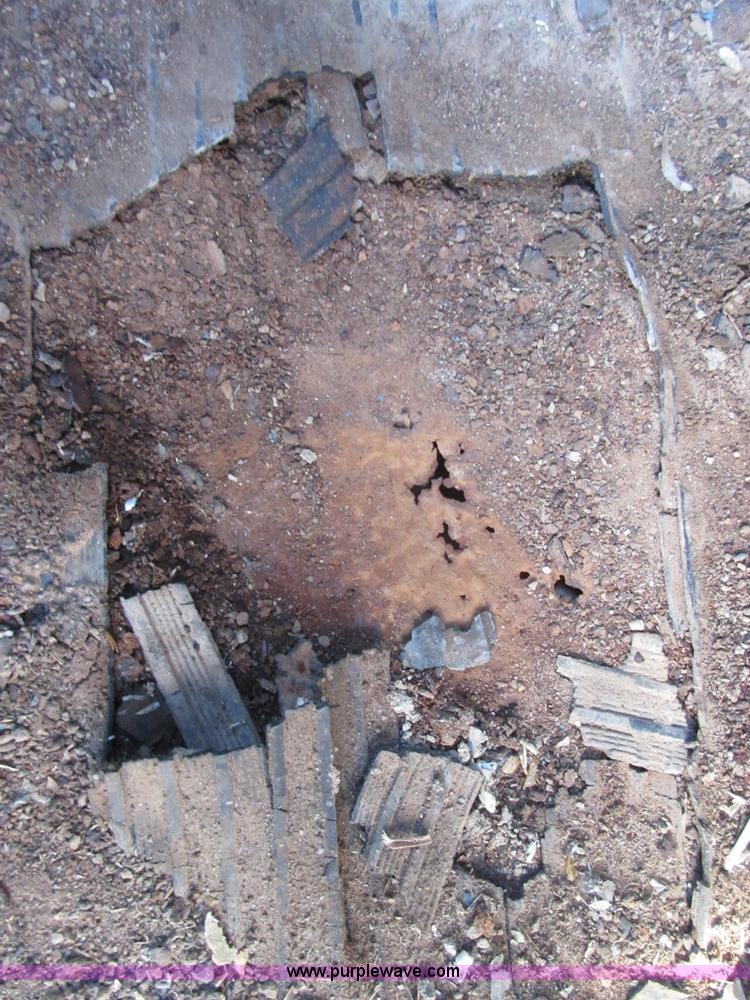 image for item I1931 1976 Chevrolet C60 feed truck