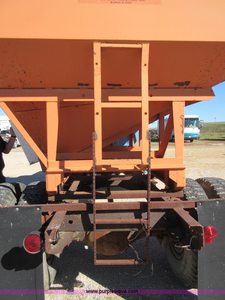 image for item I1931 1976 Chevrolet C60 feed truck