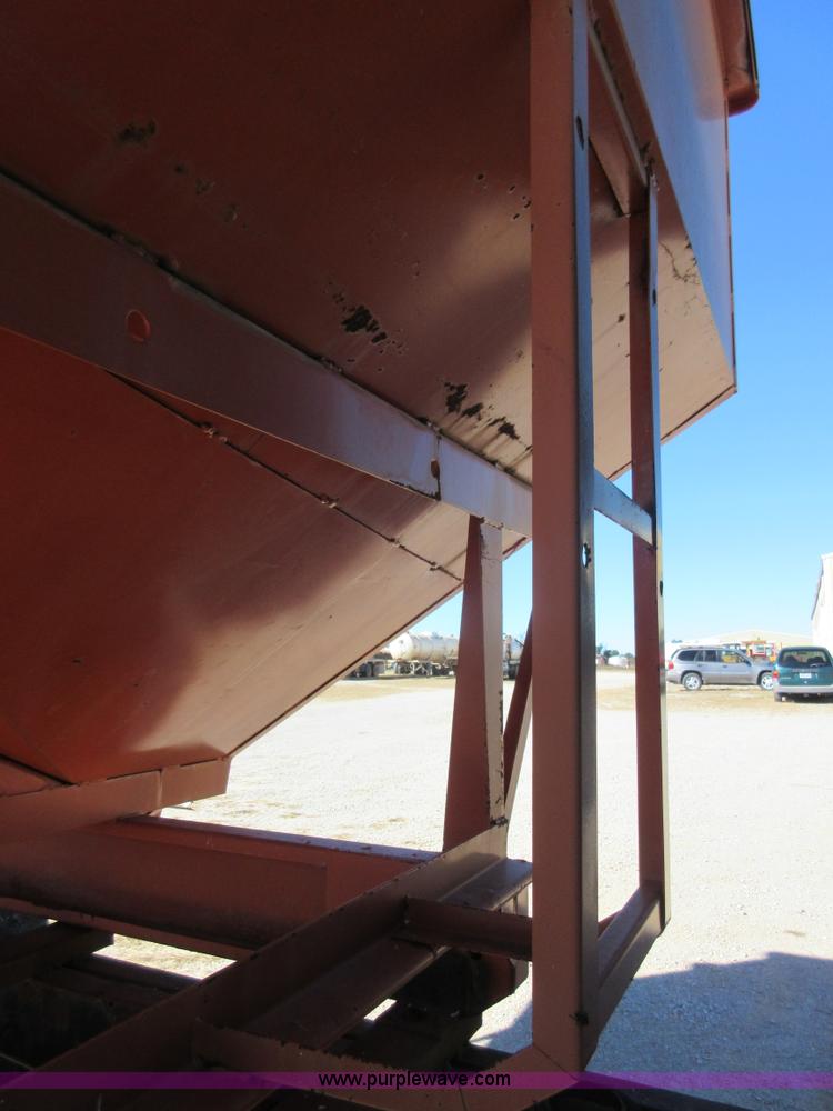 image for item I1931 1976 Chevrolet C60 feed truck