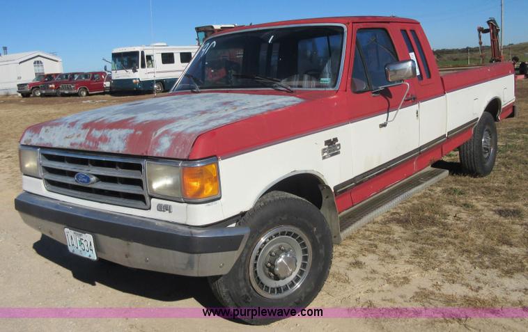 image for item I1932 1991 Ford F250 HD SuperCab pickup truck