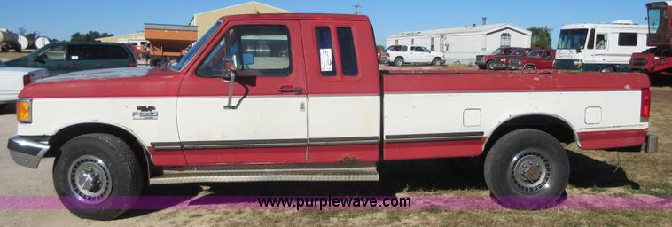 image for item I1932 1991 Ford F250 HD SuperCab pickup truck