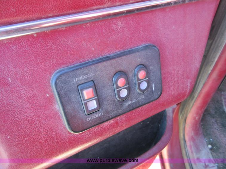 image for item I1932 1991 Ford F250 HD SuperCab pickup truck