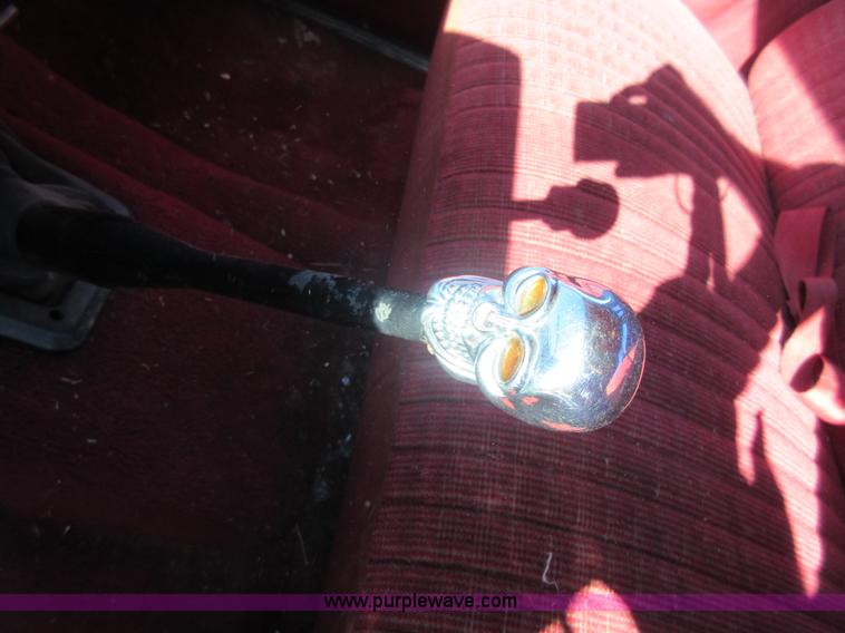 image for item I1932 1991 Ford F250 HD SuperCab pickup truck