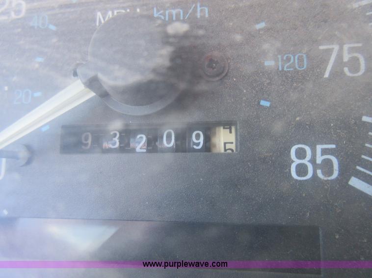 image for item I1932 1991 Ford F250 HD SuperCab pickup truck