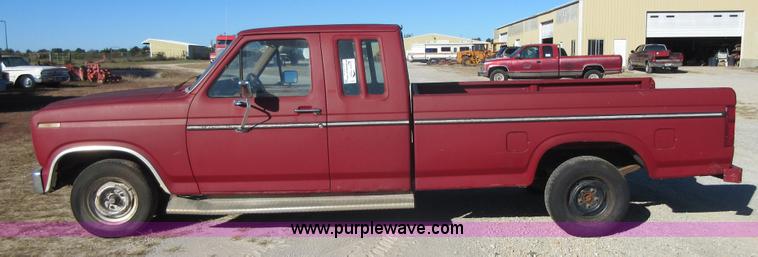 image for item I1935 1985 Ford F150 SuperCab pickup truck