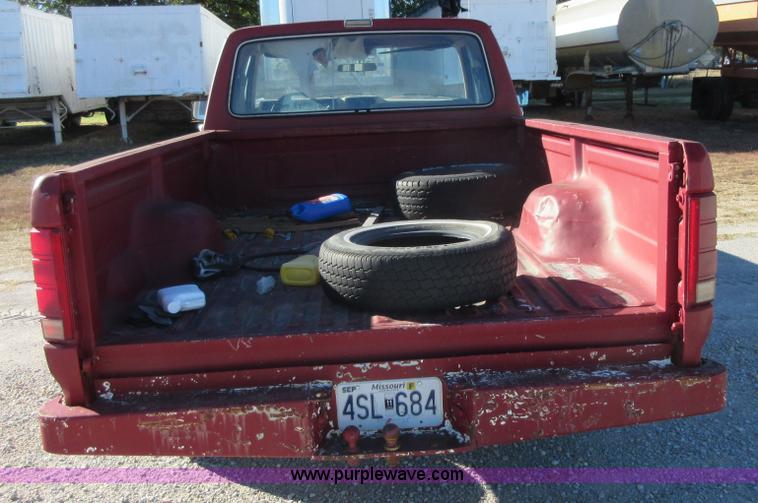 image for item I1935 1985 Ford F150 SuperCab pickup truck