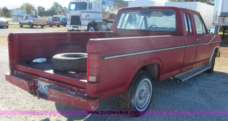 image for item I1935 1985 Ford F150 SuperCab pickup truck
