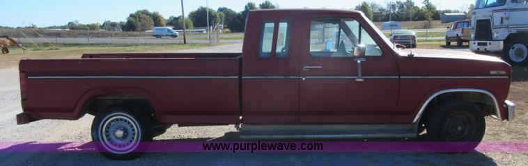image for item I1935 1985 Ford F150 SuperCab pickup truck