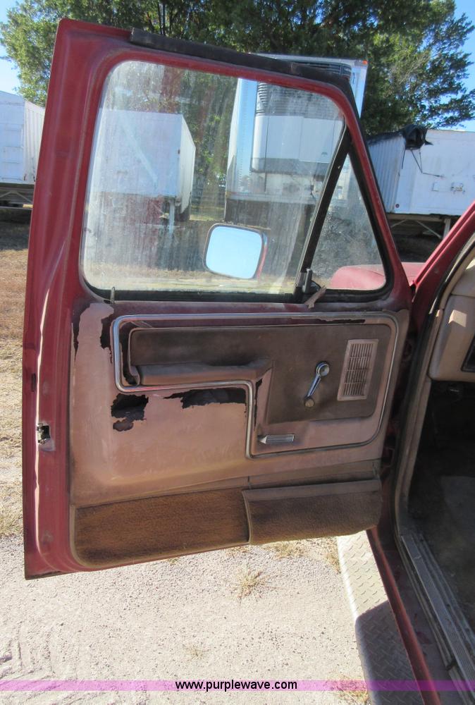 image for item I1935 1985 Ford F150 SuperCab pickup truck