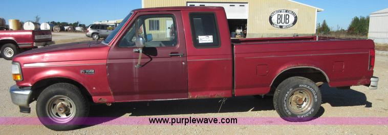 image for item I1936 1993 Ford F150 SuperCab pickup truck