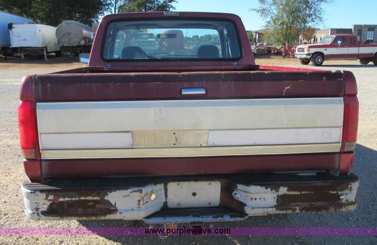 image for item I1936 1993 Ford F150 SuperCab pickup truck