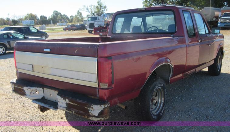 image for item I1936 1993 Ford F150 SuperCab pickup truck