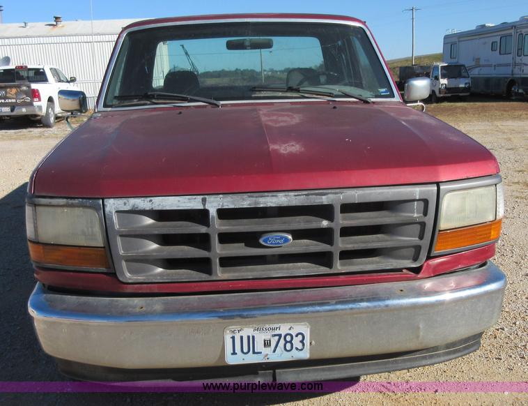 image for item I1936 1993 Ford F150 SuperCab pickup truck