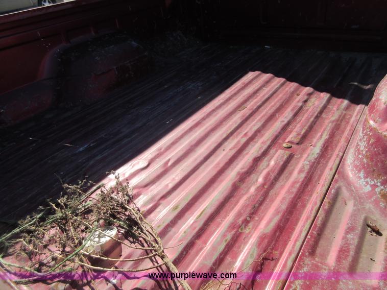 image for item I1936 1993 Ford F150 SuperCab pickup truck