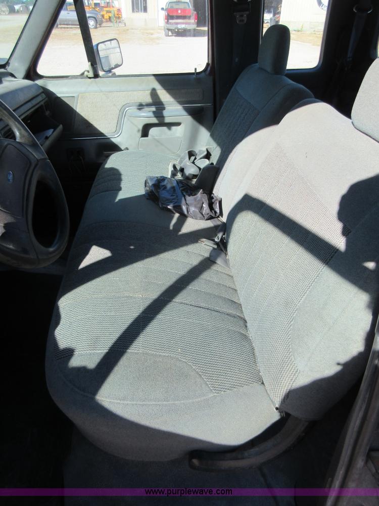 image for item I1936 1993 Ford F150 SuperCab pickup truck