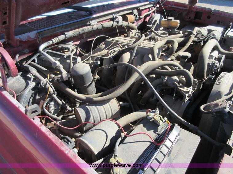 image for item I1936 1993 Ford F150 SuperCab pickup truck