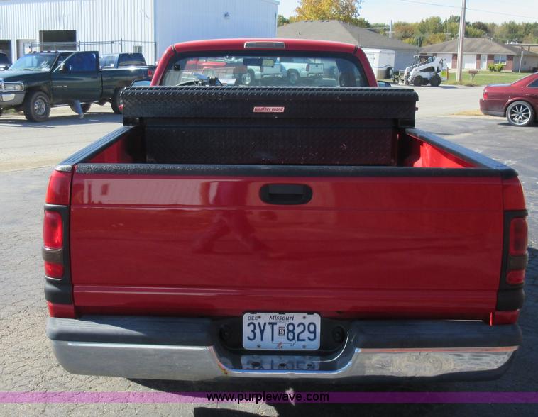 image for item I6328 2001 Dodge Ram 1500 pickup truck