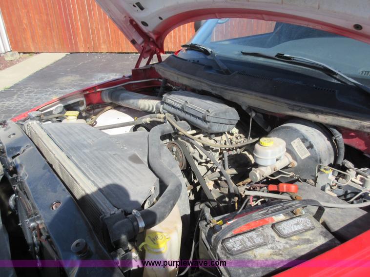 image for item I6328 2001 Dodge Ram 1500 pickup truck