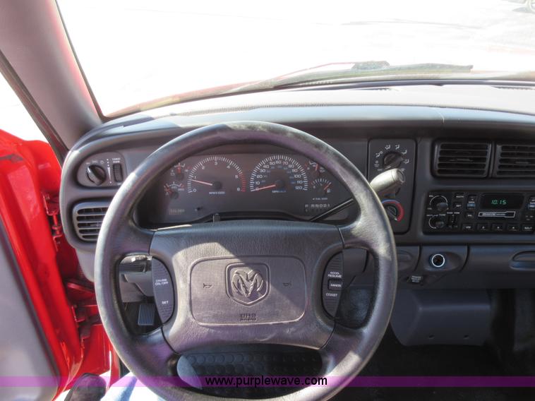 image for item I6328 2001 Dodge Ram 1500 pickup truck