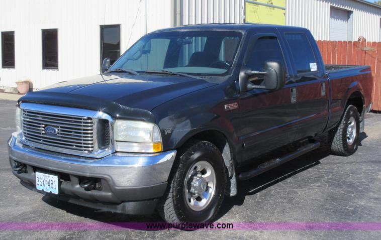 image for item I6329 2002 Ford F250 Super Duty Crew Cab pickup truck