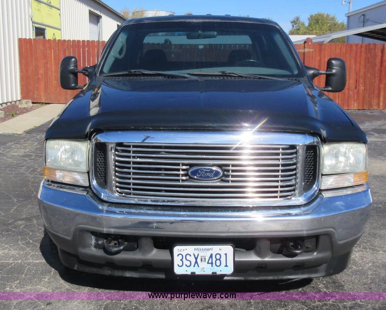 image for item I6329 2002 Ford F250 Super Duty Crew Cab pickup truck