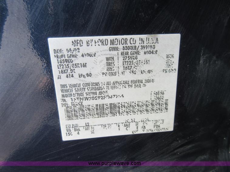 image for item I6329 2002 Ford F250 Super Duty Crew Cab pickup truck