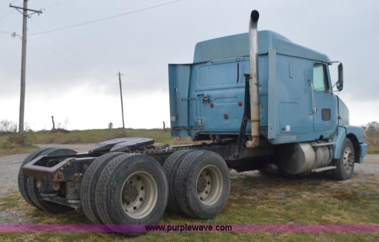 image for item I6338 1996 Volvo WIA semi truck