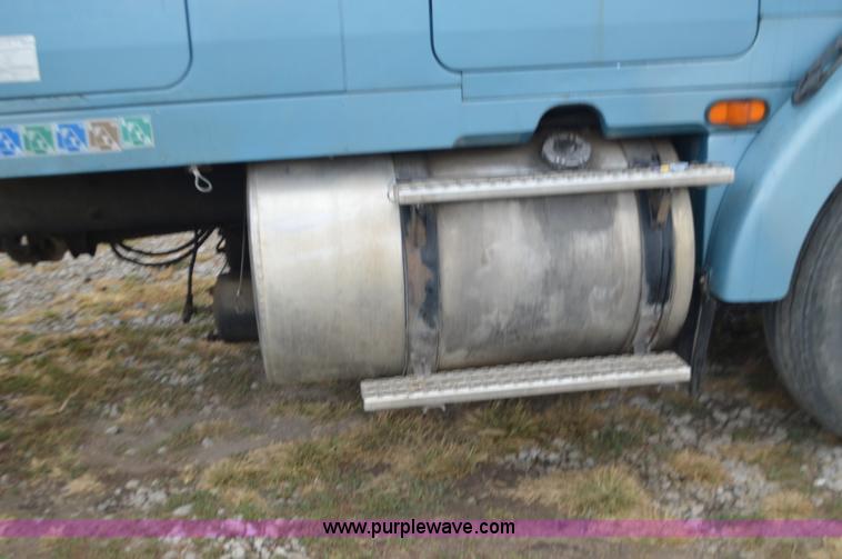 image for item I6338 1996 Volvo WIA semi truck