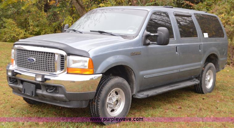 image for item I6364 2000 Ford Excursion XLT SUV