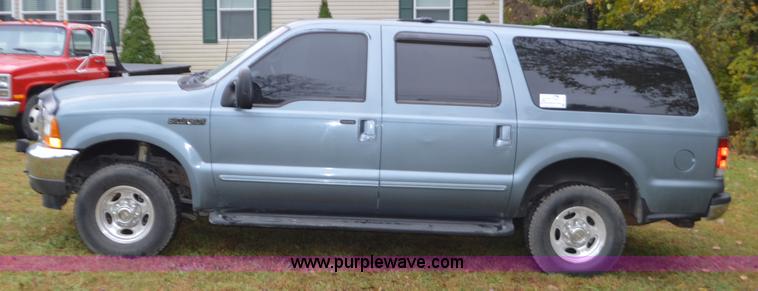image for item I6364 2000 Ford Excursion XLT SUV