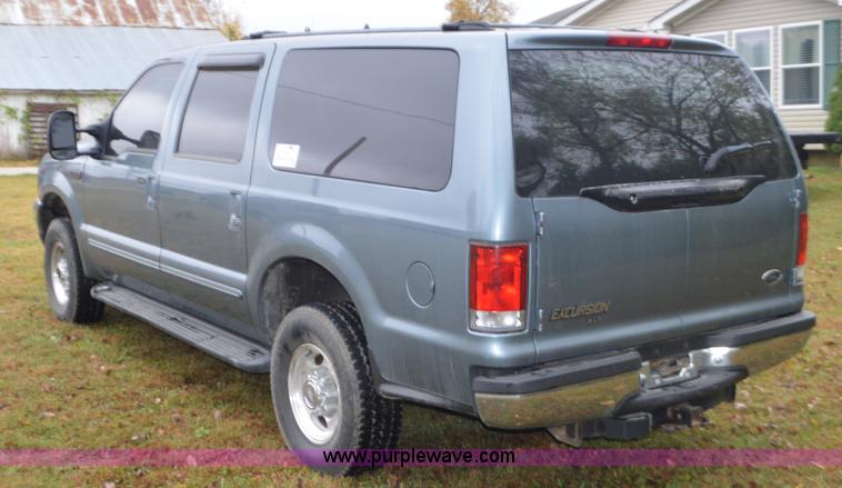 image for item I6364 2000 Ford Excursion XLT SUV