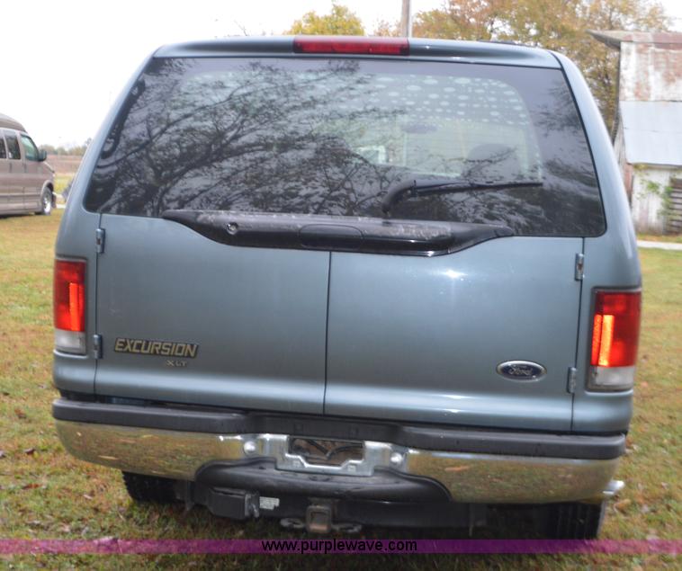 image for item I6364 2000 Ford Excursion XLT SUV