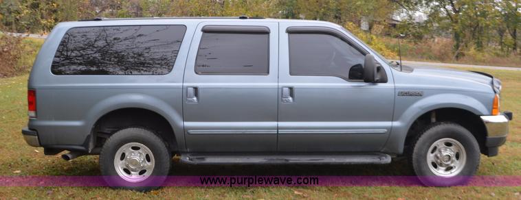 image for item I6364 2000 Ford Excursion XLT SUV