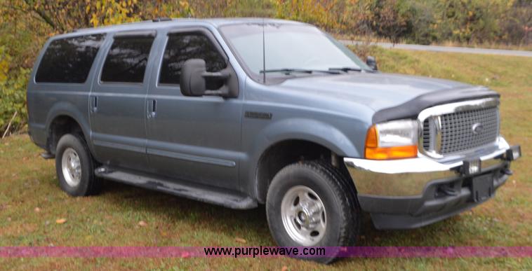 image for item I6364 2000 Ford Excursion XLT SUV