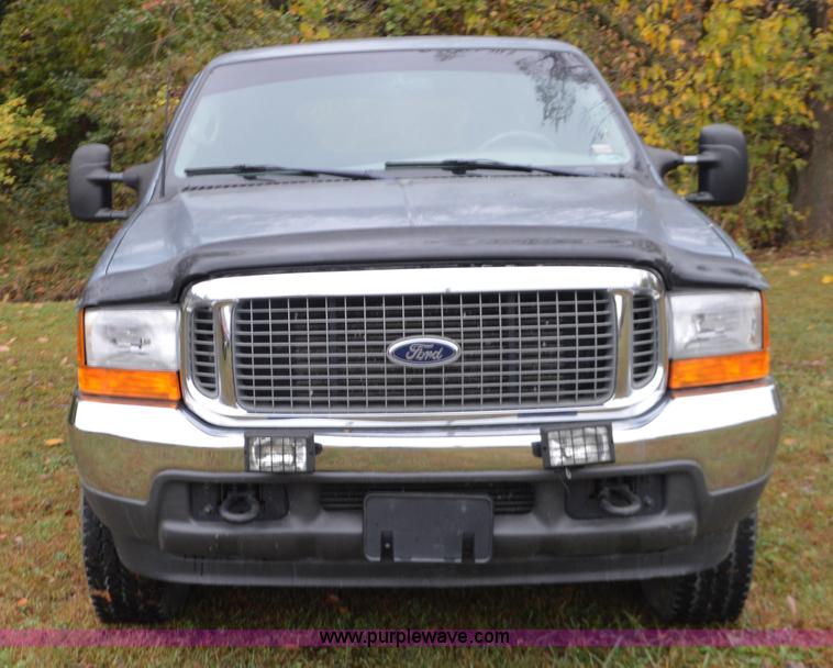 image for item I6364 2000 Ford Excursion XLT SUV