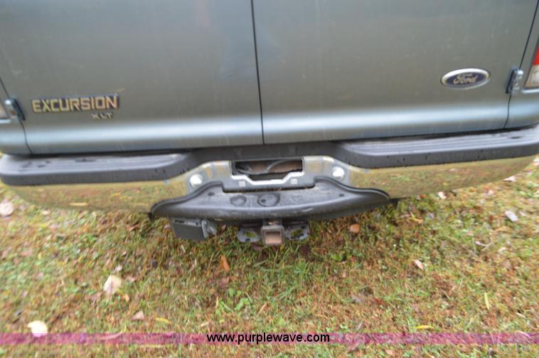 image for item I6364 2000 Ford Excursion XLT SUV