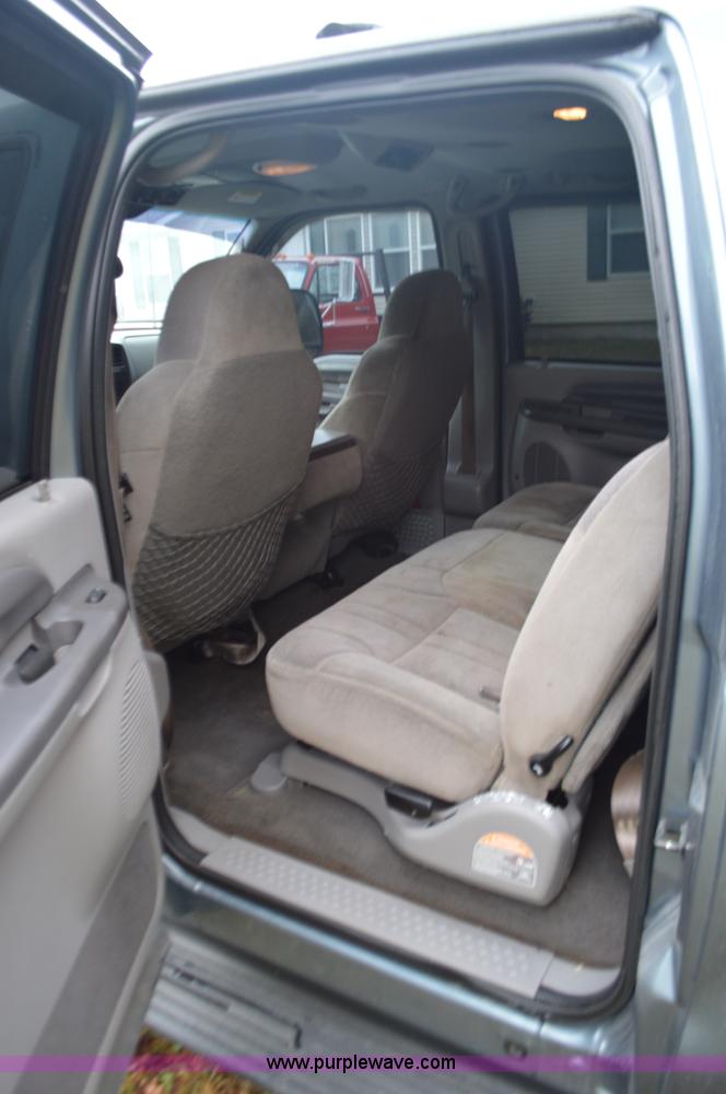 image for item I6364 2000 Ford Excursion XLT SUV