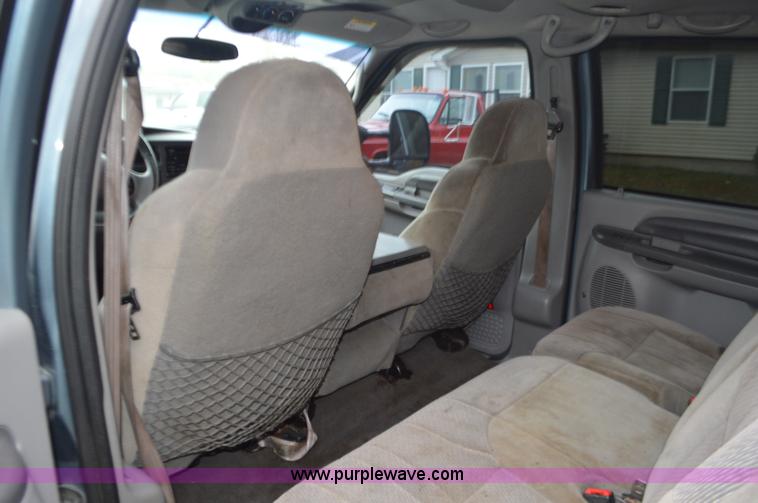 image for item I6364 2000 Ford Excursion XLT SUV