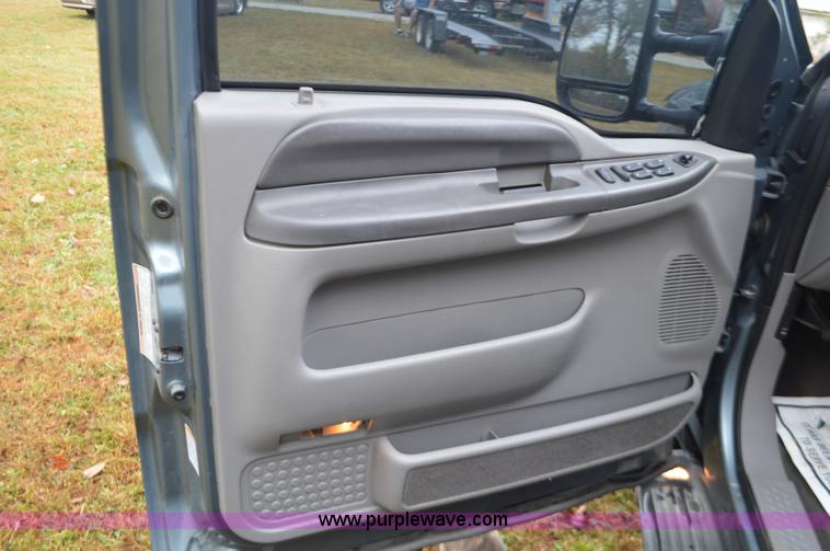 image for item I6364 2000 Ford Excursion XLT SUV