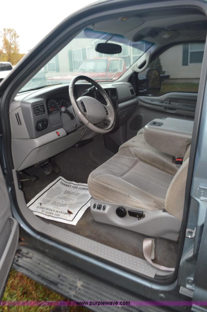 image for item I6364 2000 Ford Excursion XLT SUV