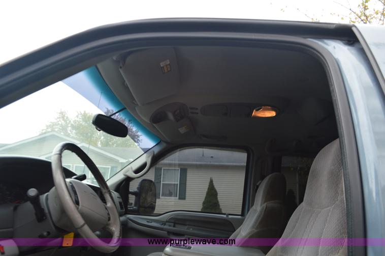 image for item I6364 2000 Ford Excursion XLT SUV