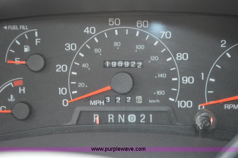 image for item I6364 2000 Ford Excursion XLT SUV