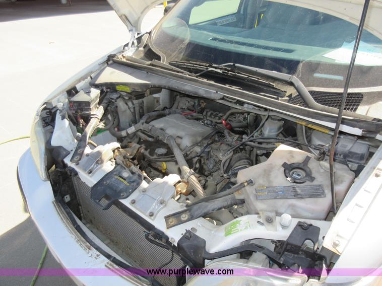 image for item I6386 2005 Chevrolet Venture Cargo van