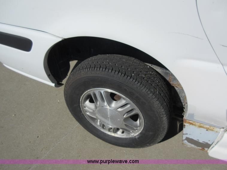 image for item I6386 2005 Chevrolet Venture Cargo van