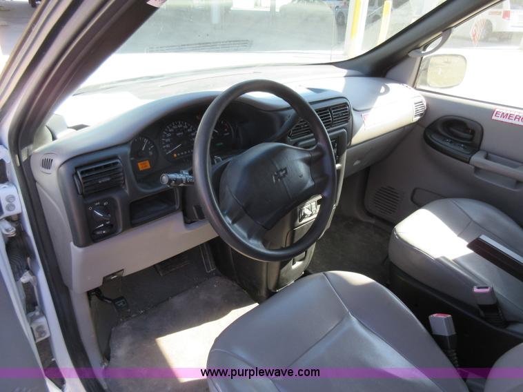 image for item I6386 2005 Chevrolet Venture Cargo van