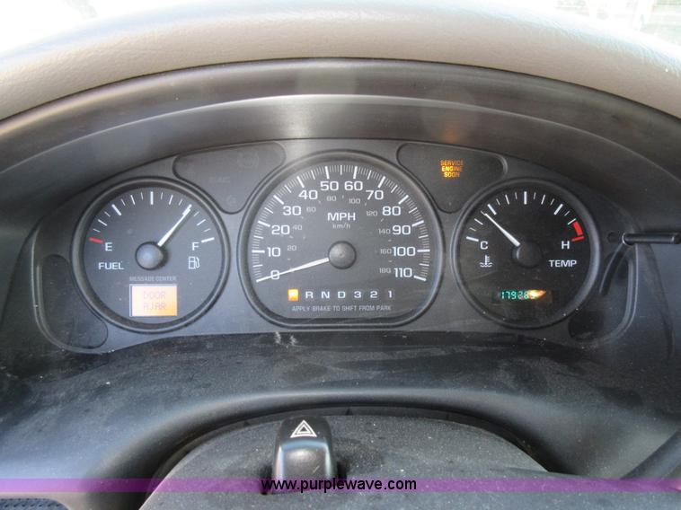 image for item I6386 2005 Chevrolet Venture Cargo van