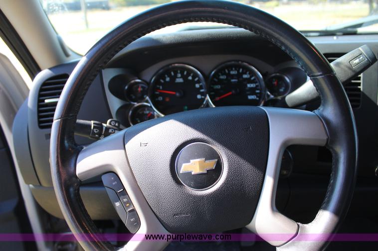 image for item J4306 2008 Chevrolet Silverado 1500 Ext. Cab pickup truck