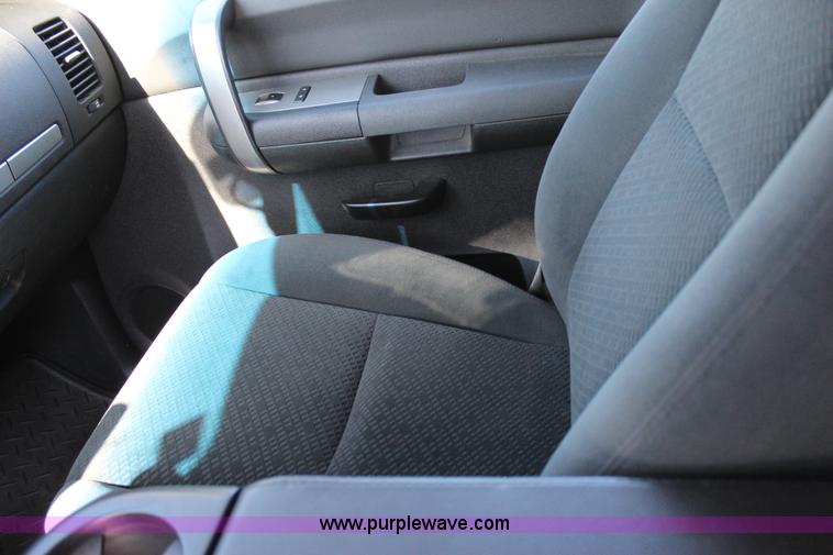 image for item J4306 2008 Chevrolet Silverado 1500 Ext. Cab pickup truck