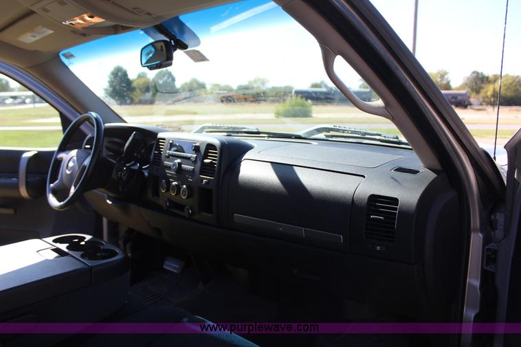 image for item J4306 2008 Chevrolet Silverado 1500 Ext. Cab pickup truck